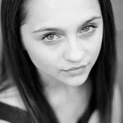 Isobelle Molloy