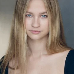Issy Knopfler