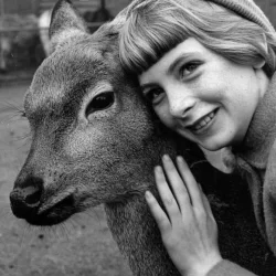 Jacqueline Ryan