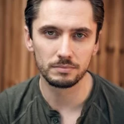 Jonathan Christie