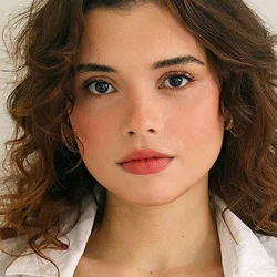 Julia Lemos