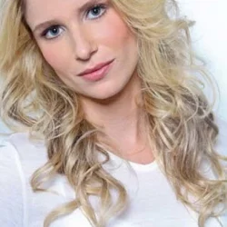Júlia Lund
