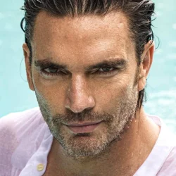 Julián Gil