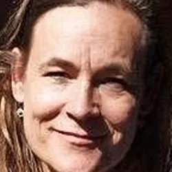 Julie Carlsen