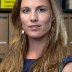 Kelly de Vries