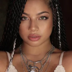 Kiana Ledé