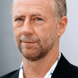 Ксандер Беркли