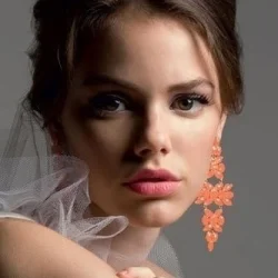 Laura Neiva