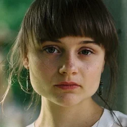 Лена Урзендовски