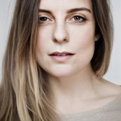 Lesli Karavil
