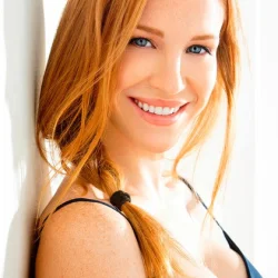 Leslie Stratton