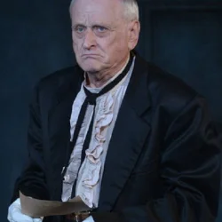 Лев Елисеев