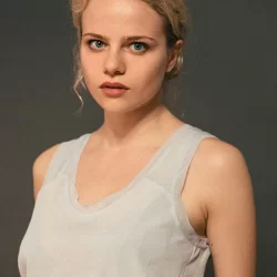 Lili Epply
