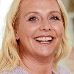 Линн Скобер