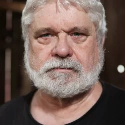 Логан Фрай