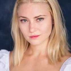 Lola Claire