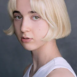 Maisie Ayres