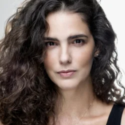 María Luisa Flores
