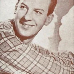 Mariano Mores