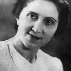 Марзия Давудова