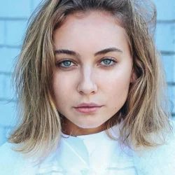 Mavournee Hazel