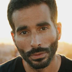 Naby Dakhli