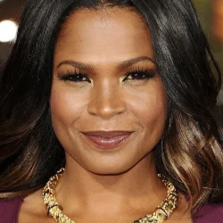 Ниа Лонг