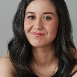 Nina Oyama
