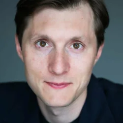 Олег Савцов