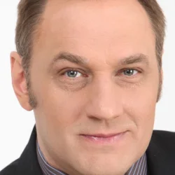 Олег Валкман