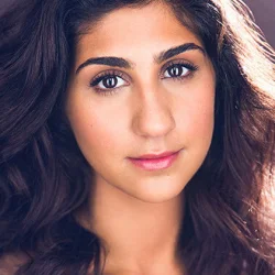 Olivia Khoshatefeh