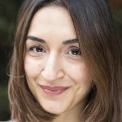Özge Özel