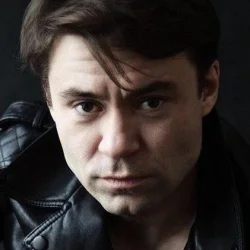 Павел Харизанов