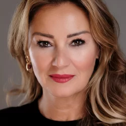 Pınar Altuğ