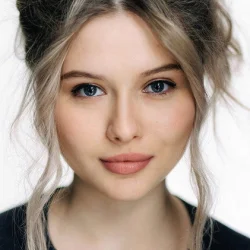 Полина Шенаева