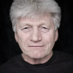 Rayner Bourton