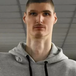 Роберт Боброцкий