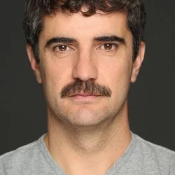 Roberto Chapu