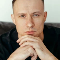 Роман Гайдамак