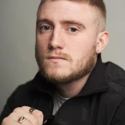 Ross Thompson