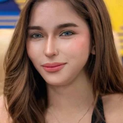 Roxanne De Vera