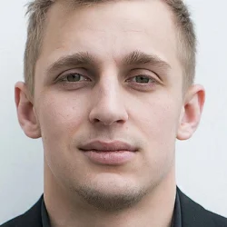 Саша Стоун