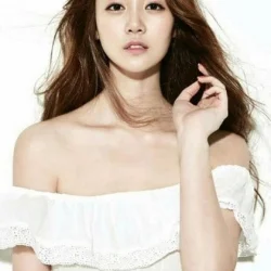 Shin Go-eun