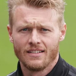 Simon Kjær