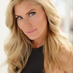 Stefanie Bloom