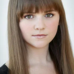 Tara Lynne Barr