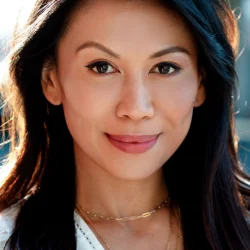 Tess Paras