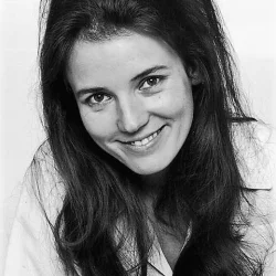 Trish Van Devere