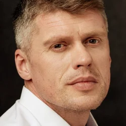 Виктор Новиков