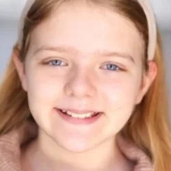 Wallis Lee